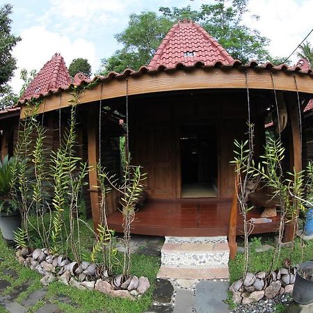 Omah Garengpoeng Guest House Magelang Buitenkant foto