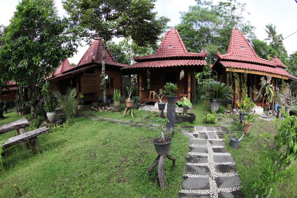 Omah Garengpoeng Guest House Magelang Kamer foto