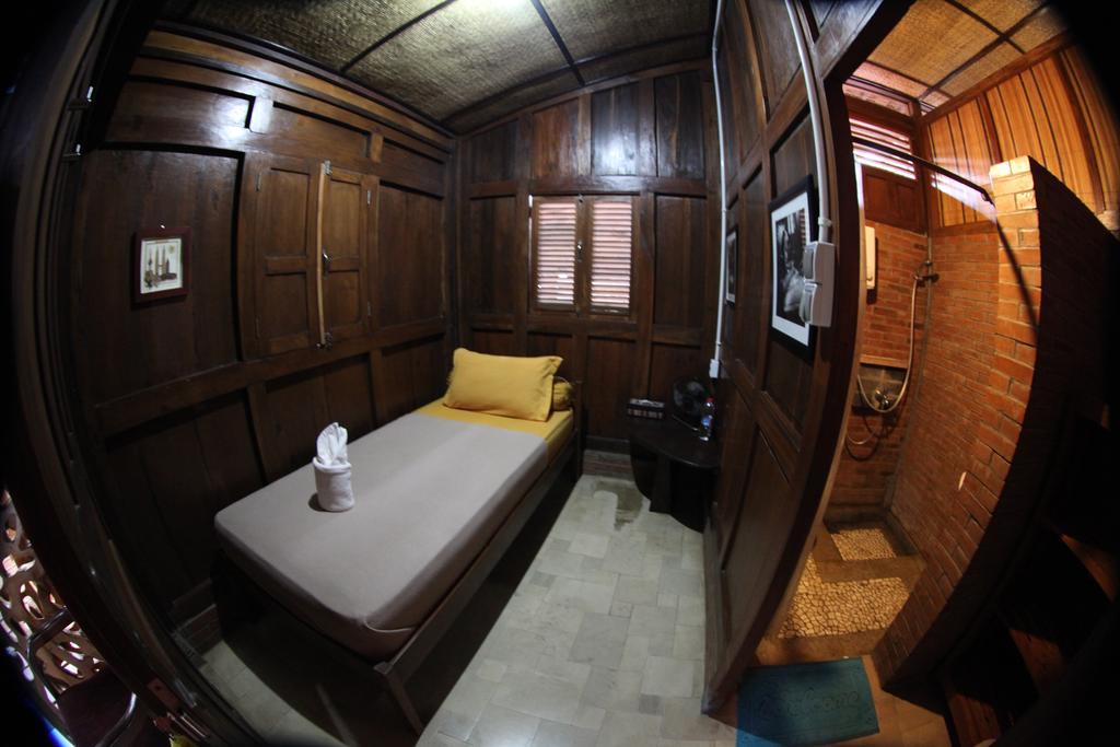 Omah Garengpoeng Guest House Magelang Kamer foto