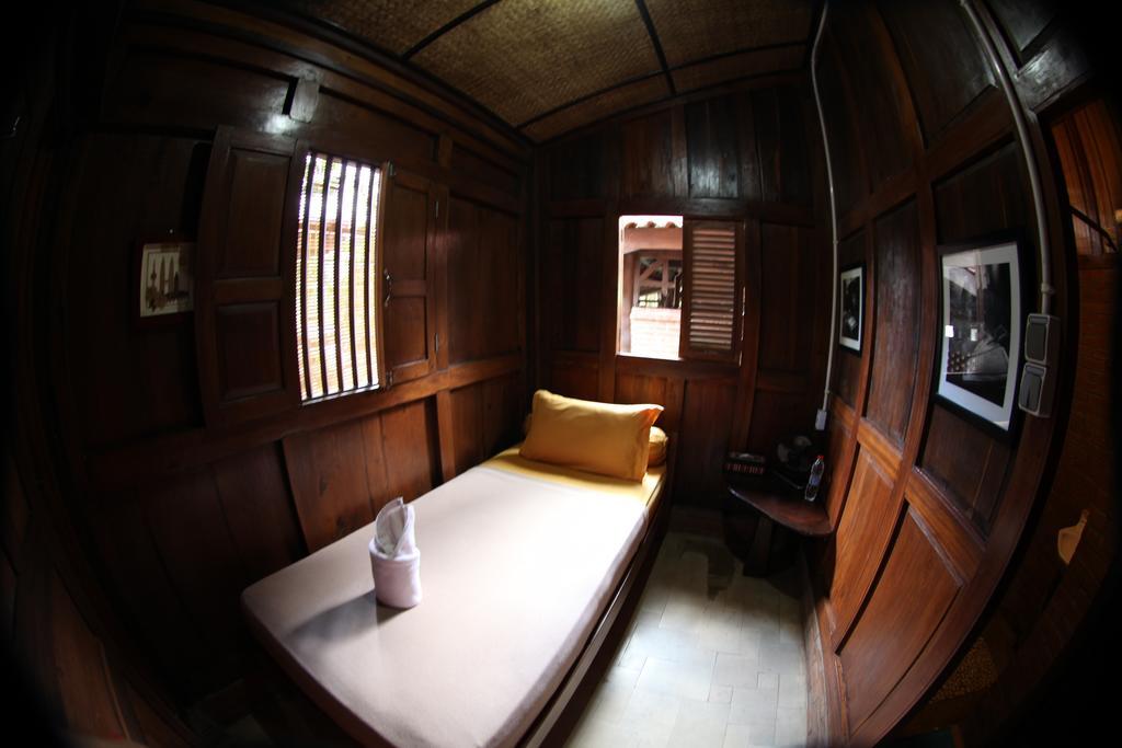 Omah Garengpoeng Guest House Magelang Kamer foto