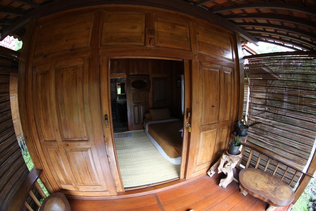 Omah Garengpoeng Guest House Magelang Kamer foto