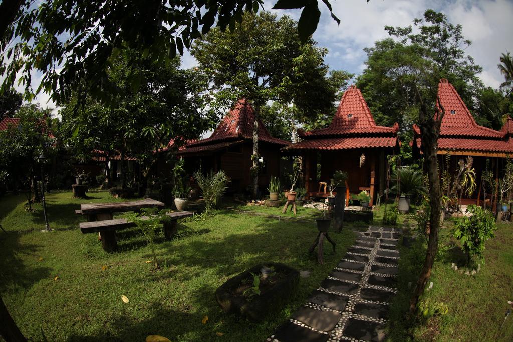 Omah Garengpoeng Guest House Magelang Kamer foto