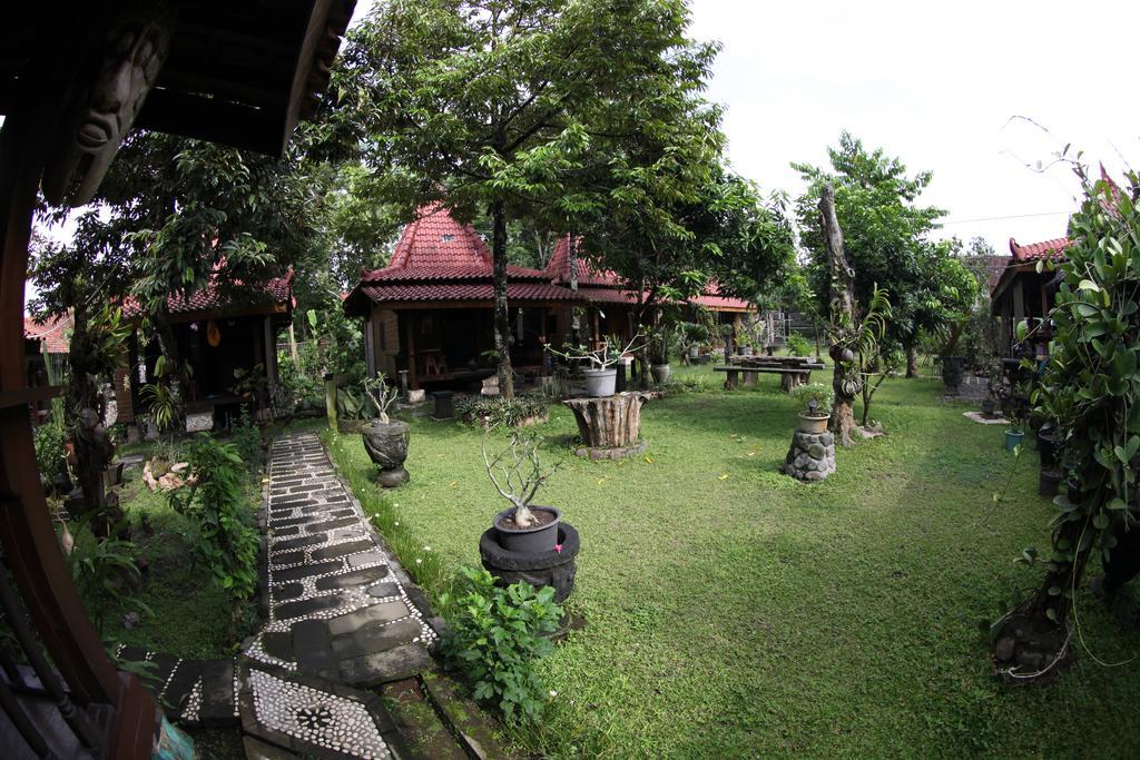 Omah Garengpoeng Guest House Magelang Kamer foto
